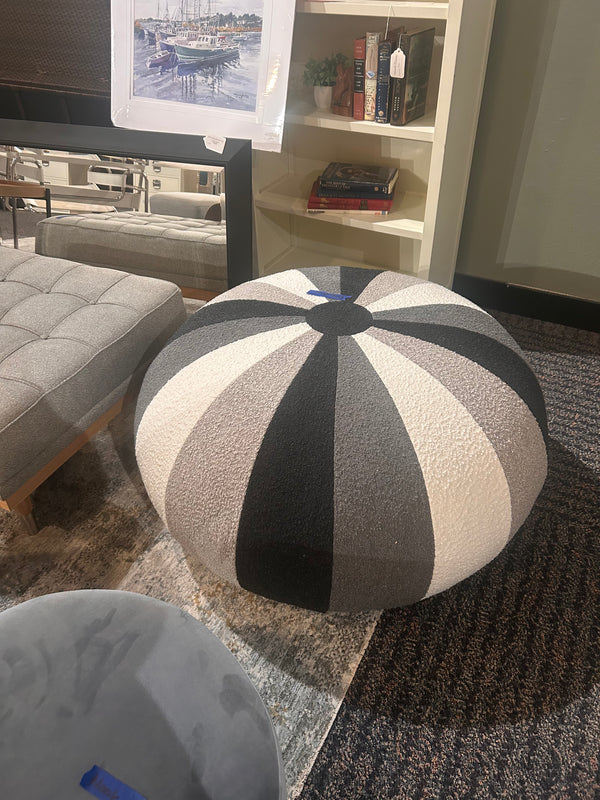 NEW Kardiel Pincushion Pouf Giant Ottoman 38